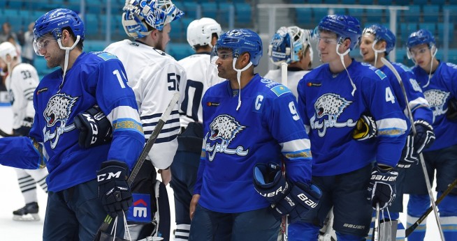 Vēl viena KHL komanda pātrauc sezonu, Indraša treneris neizpratnē