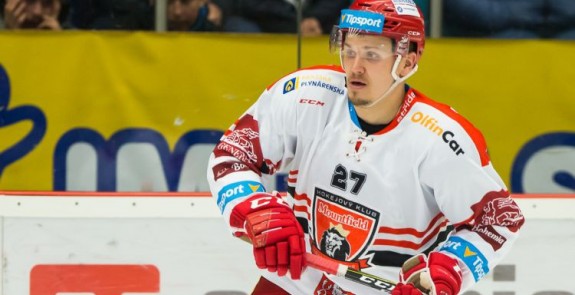 Latvijas hokejisti sāk zaudēt darbu